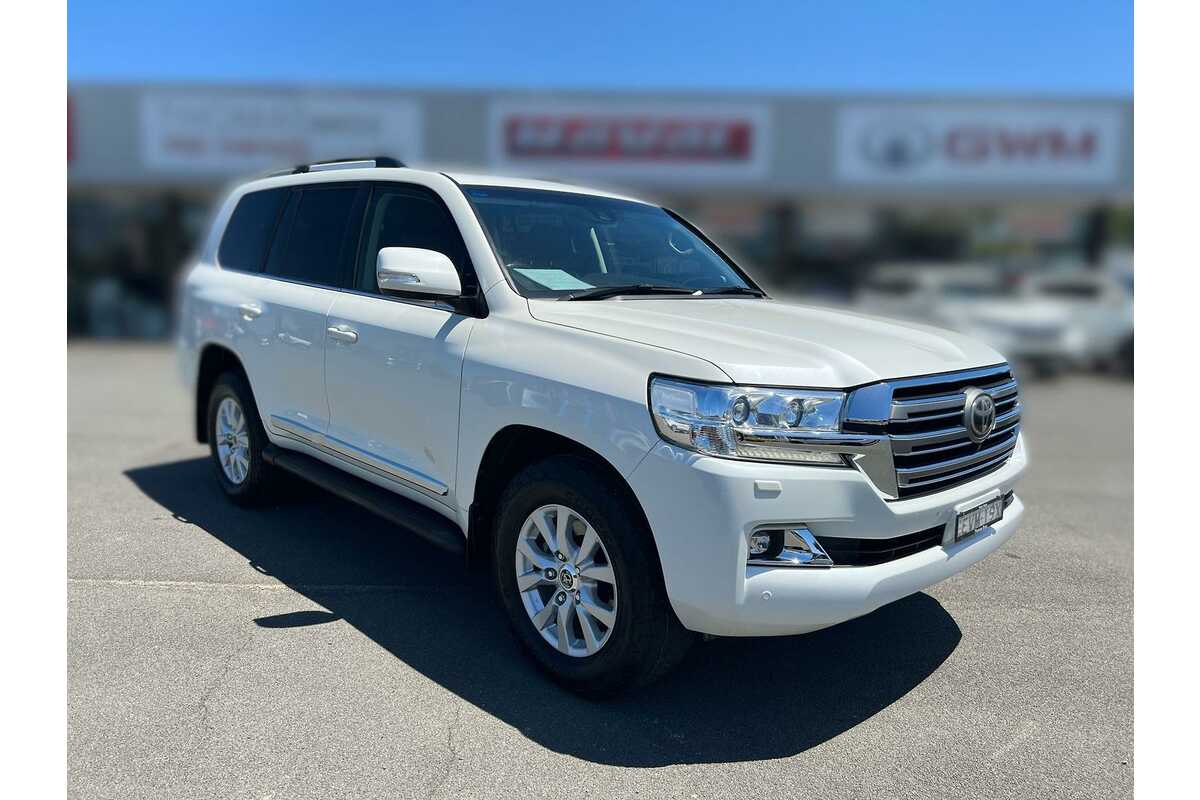 2017 Toyota Landcruiser Sahara VDJ200R