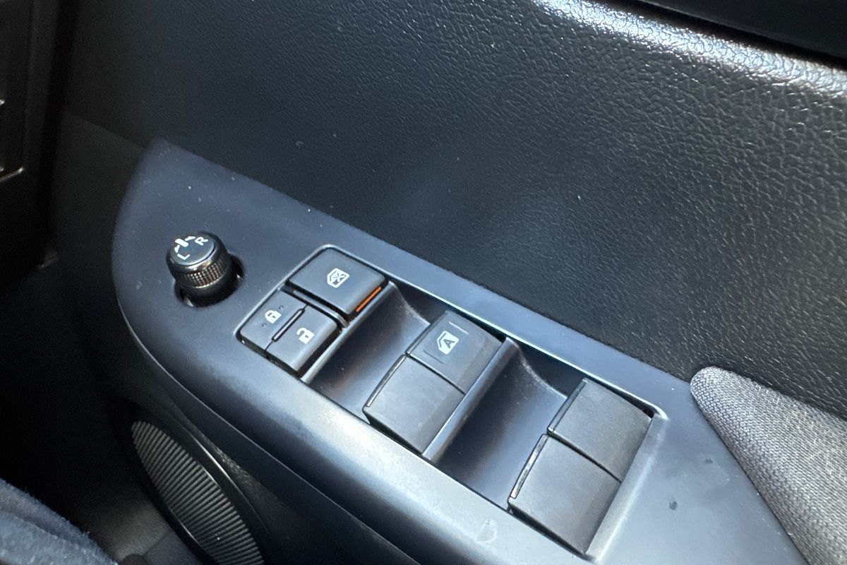 2023 Toyota Hilux SR GUN126R 4X4