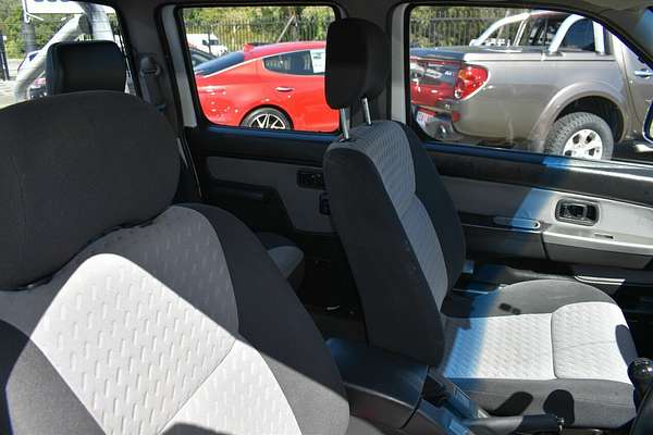 2012 Nissan Navara ST-R D22 4X4