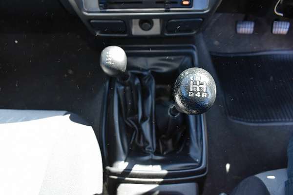 2012 Nissan Navara ST-R D22 4X4