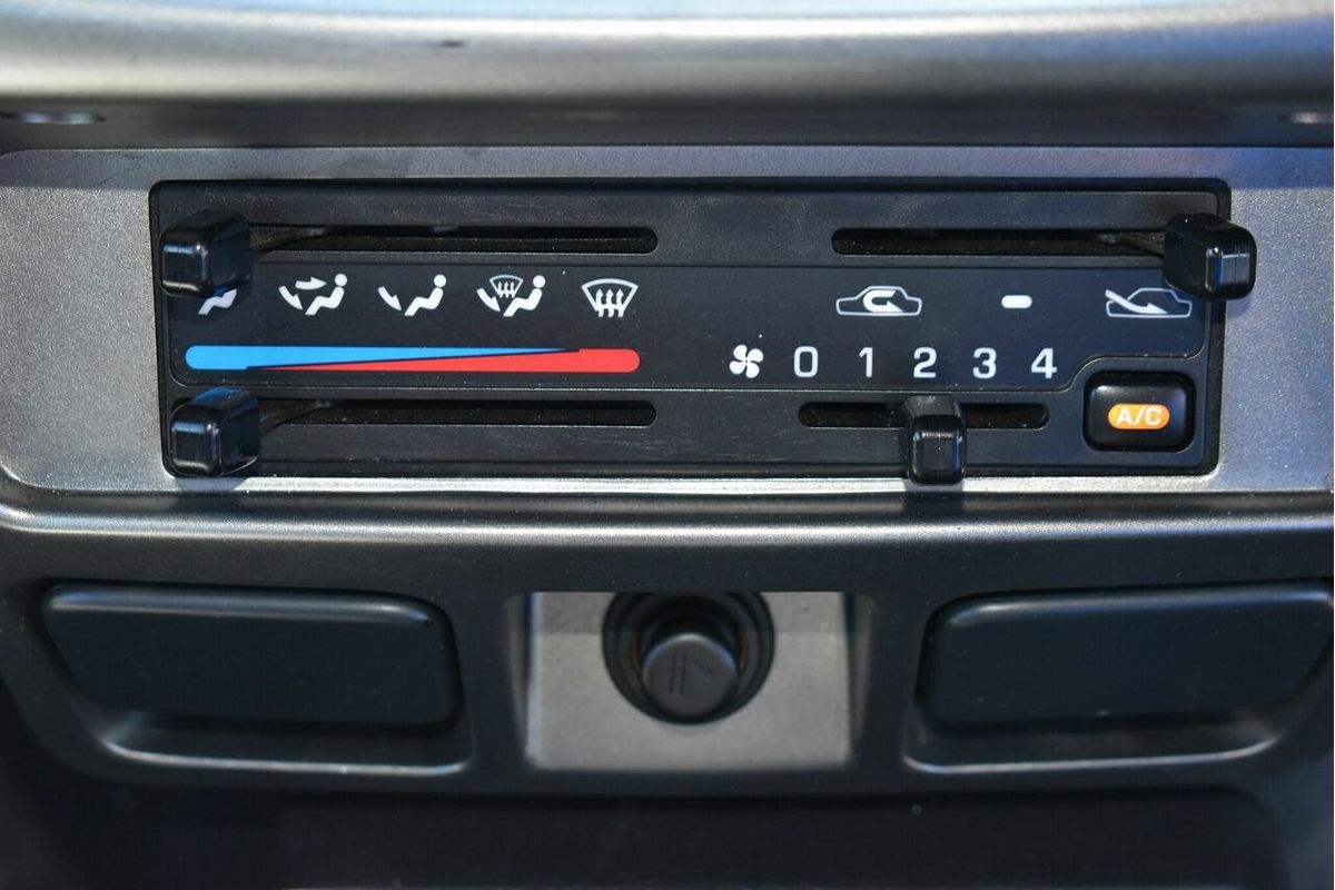 2012 Nissan Navara ST-R D22 4X4