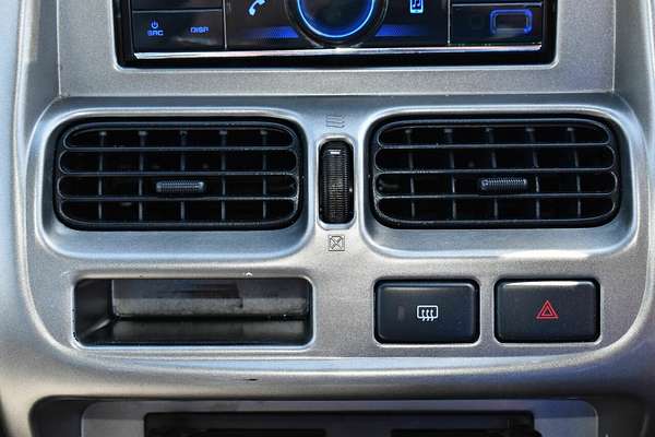 2012 Nissan Navara ST-R D22 4X4