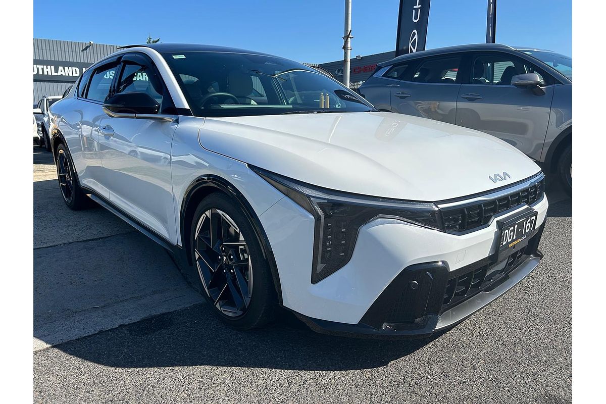 2024 Kia K4 GT-Line CL4m