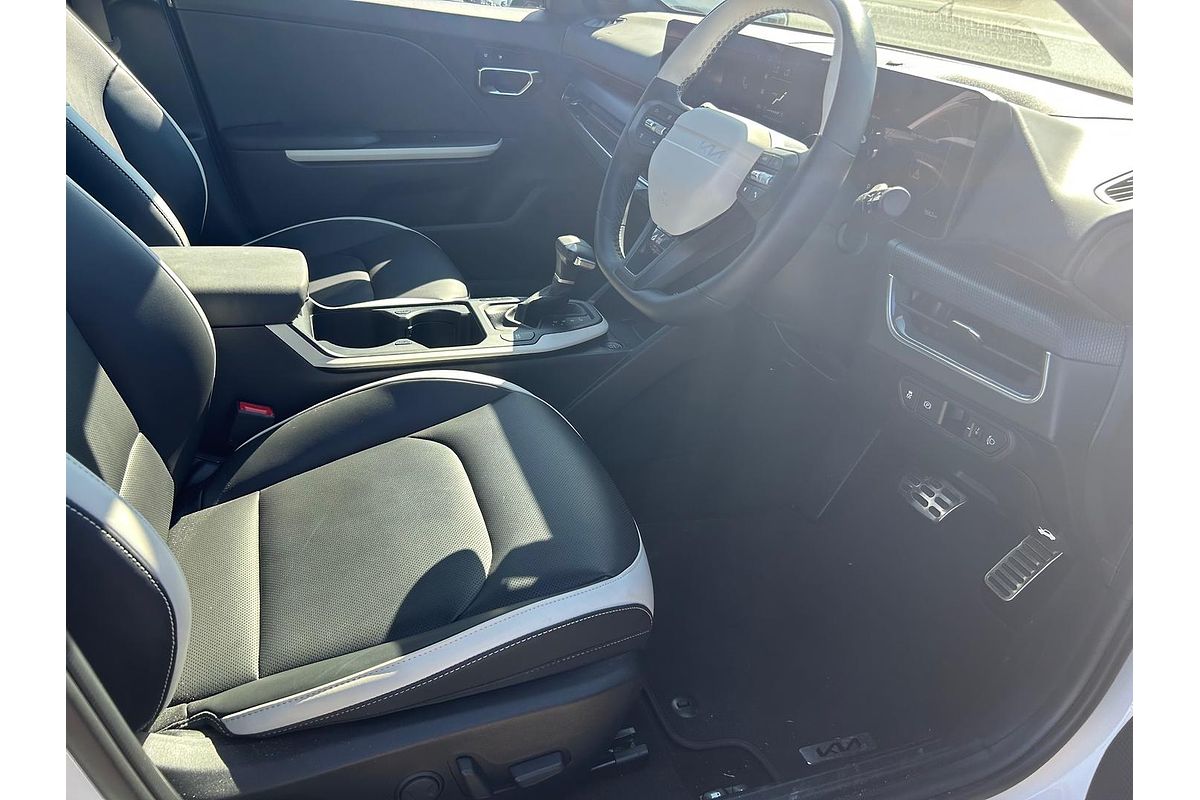 2024 Kia K4 GT-Line CL4m