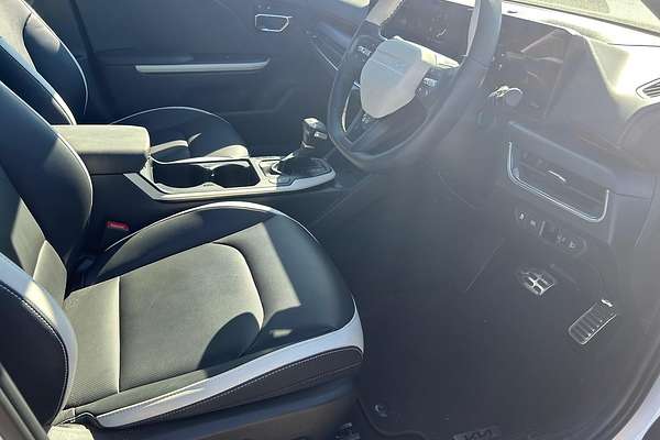2024 Kia K4 GT-Line CL4m