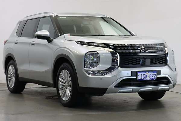 2024 Mitsubishi Outlander LS ZM