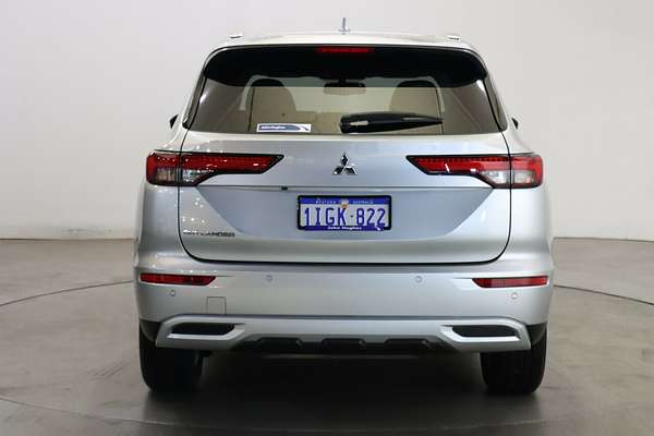 2024 Mitsubishi Outlander LS ZM