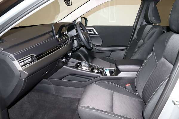 2024 Mitsubishi Outlander LS ZM