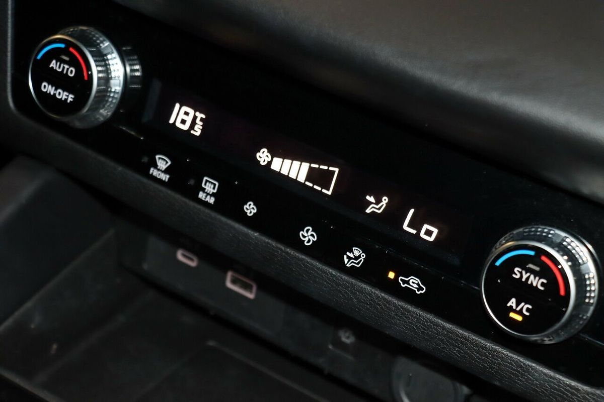 2024 Mitsubishi Outlander LS ZM