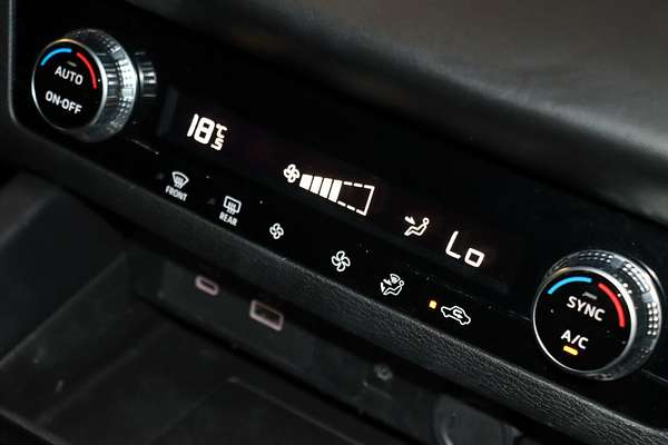 2024 Mitsubishi Outlander LS ZM