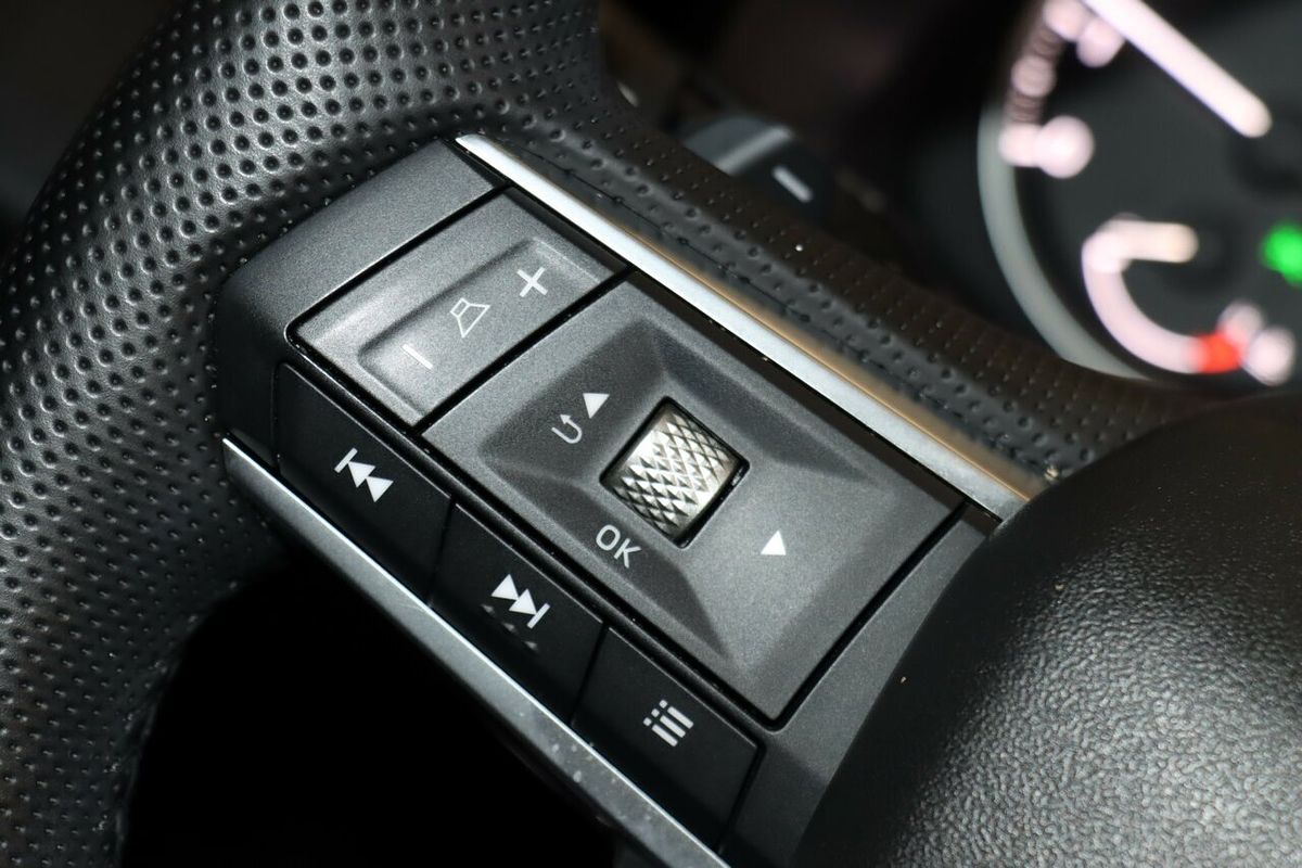 2024 Mitsubishi Outlander LS ZM