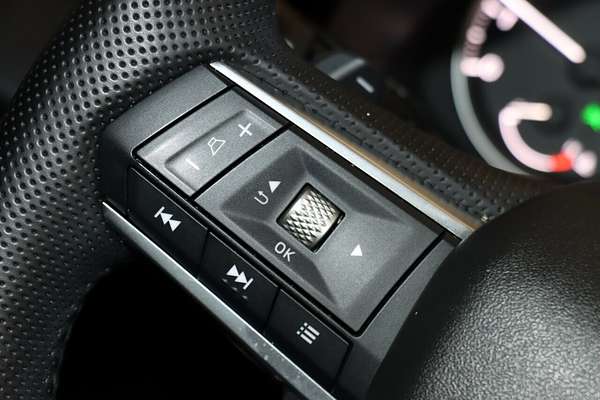 2024 Mitsubishi Outlander LS ZM