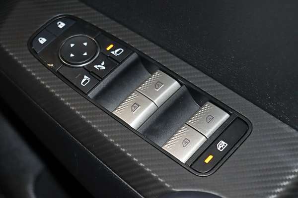 2024 Mitsubishi Outlander LS ZM