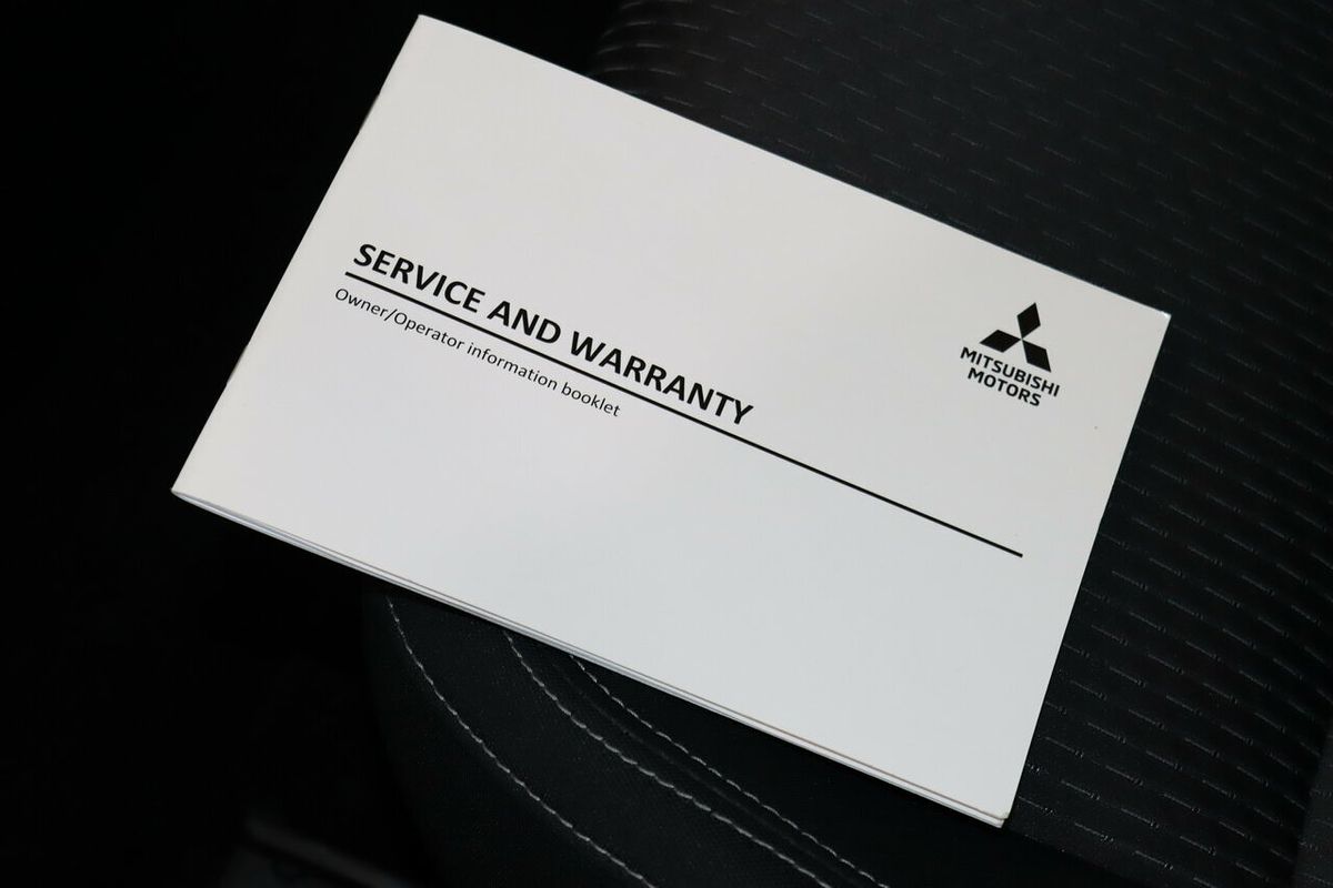 2024 Mitsubishi Outlander LS ZM