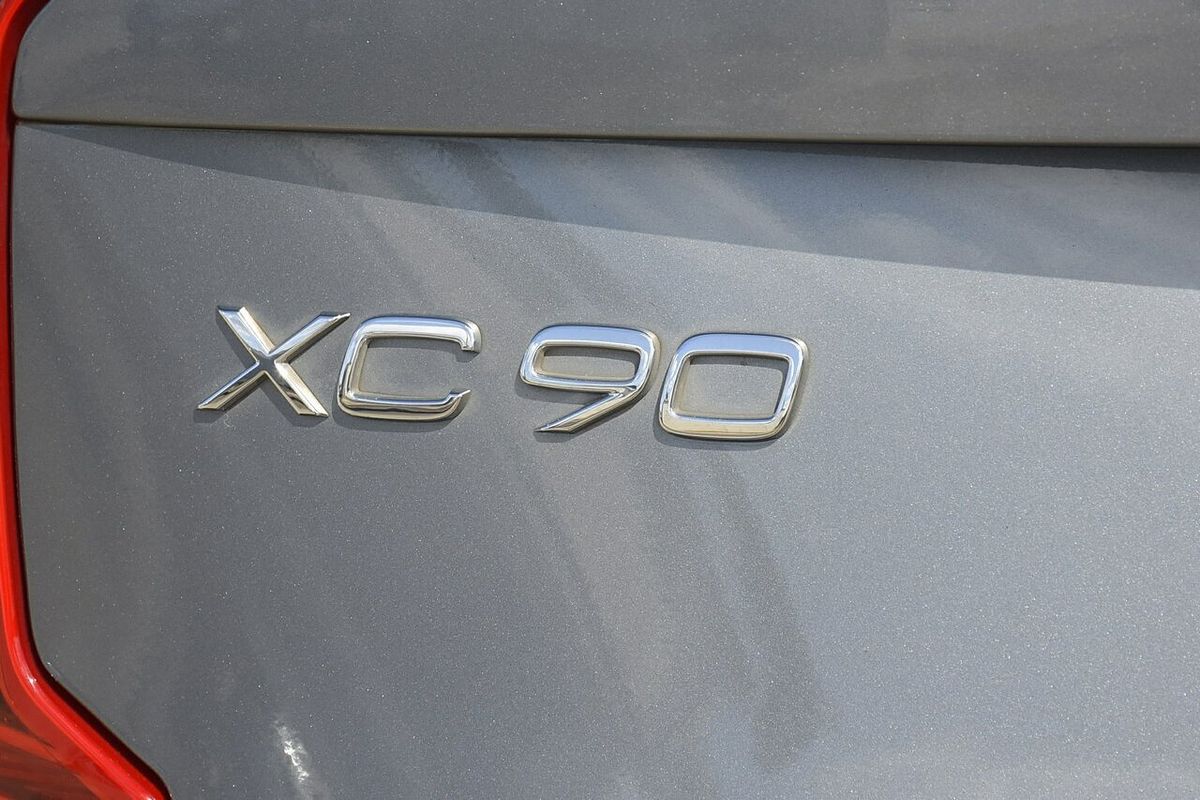 2019 Volvo XC90 T6 R-Design