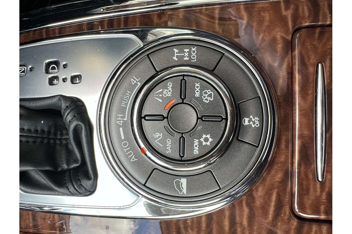 2023 Nissan Patrol Ti-L Y62