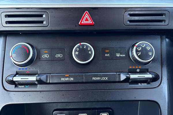 2023 Kia Carnival S KA4