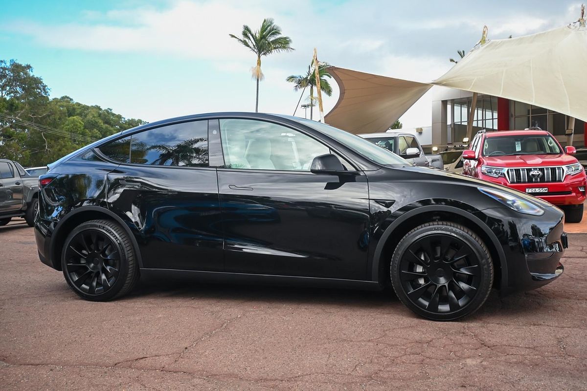 2024 Tesla Model Y Long Range