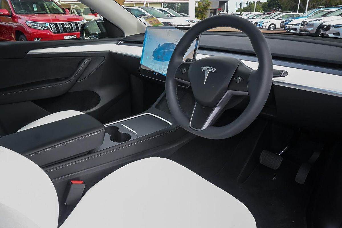 2024 Tesla Model Y Long Range