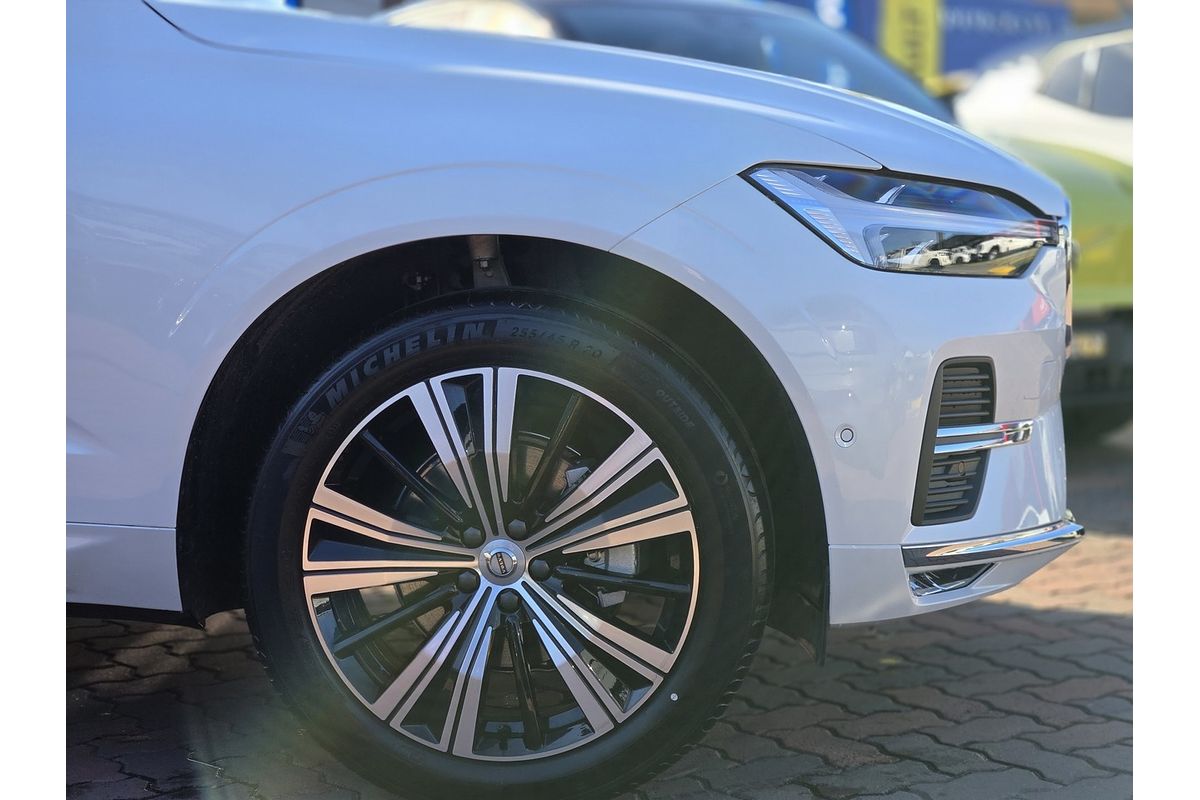 2024 Volvo XC60 Ultimate B5 Bright