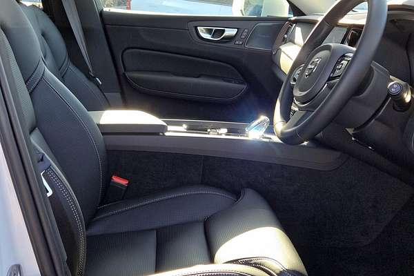 2024 Volvo XC60 Ultimate B5 Bright