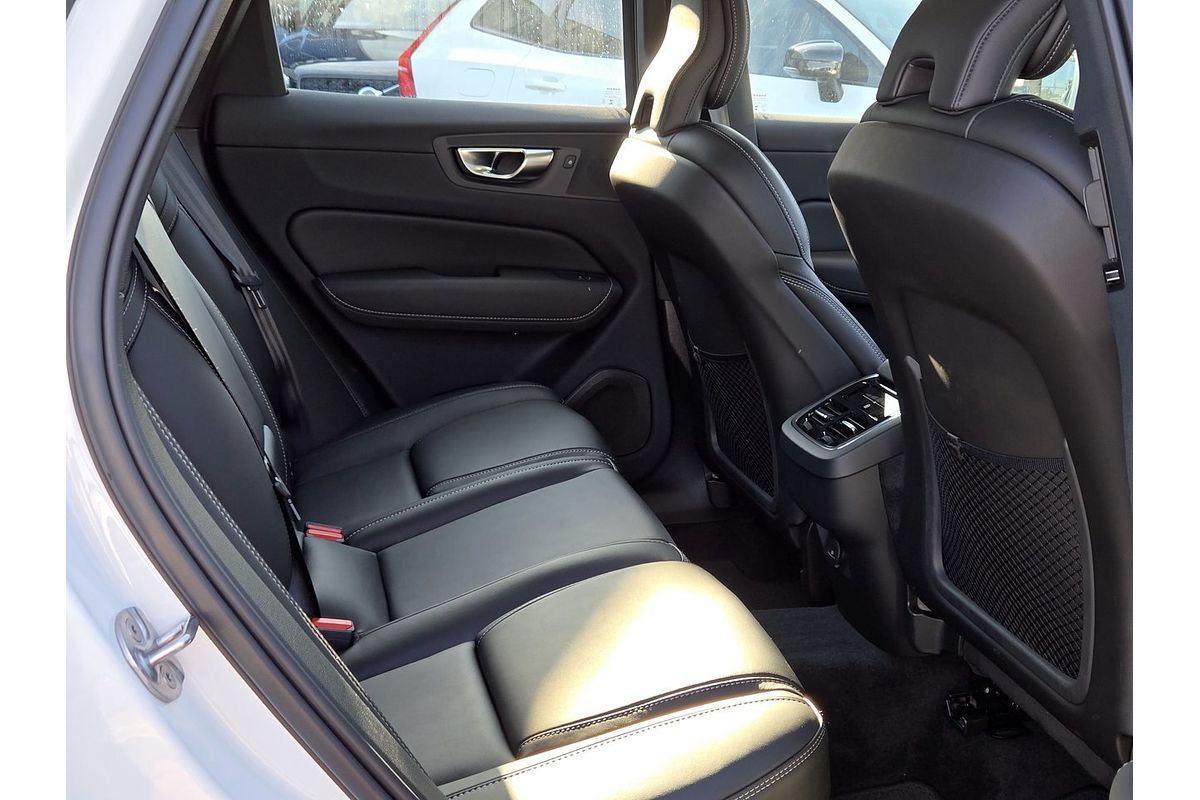 2024 Volvo XC60 Ultimate B5 Bright