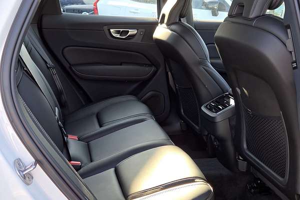 2024 Volvo XC60 Ultimate B5 Bright