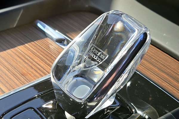 2024 Volvo XC60 Ultimate B5 Bright