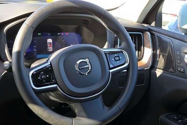 2024 Volvo XC60 Ultimate B5 Bright