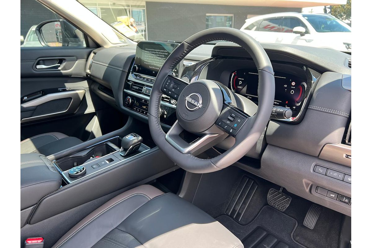 2024 Nissan Pathfinder Ti-L R53