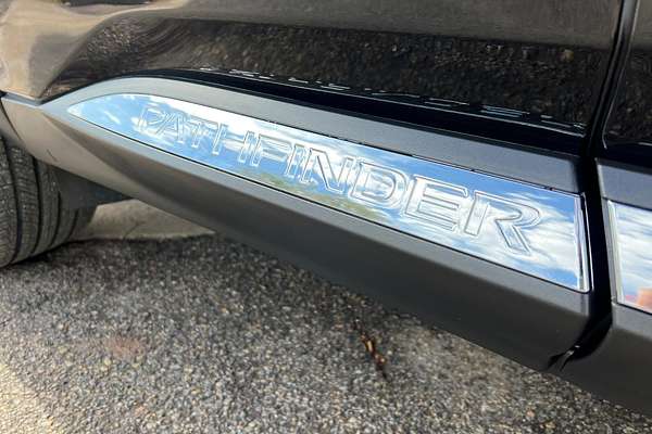 2024 Nissan Pathfinder Ti-L R53