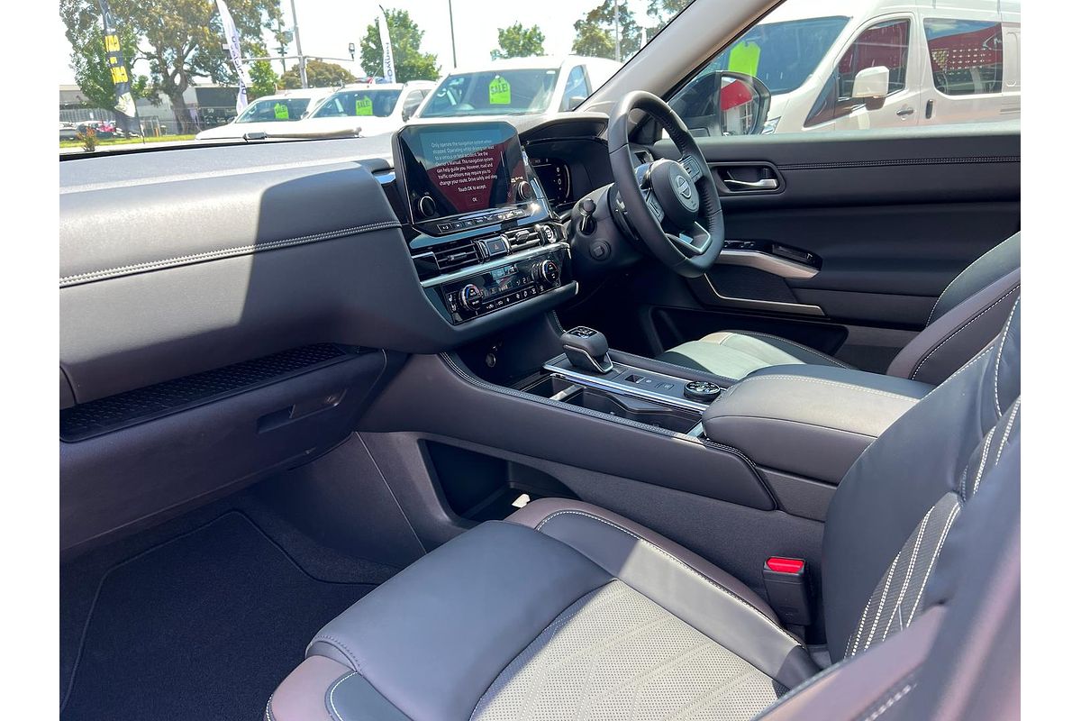 2024 Nissan Pathfinder Ti-L R53