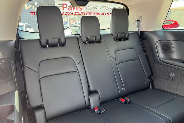 2024 Nissan Pathfinder Ti-L R53