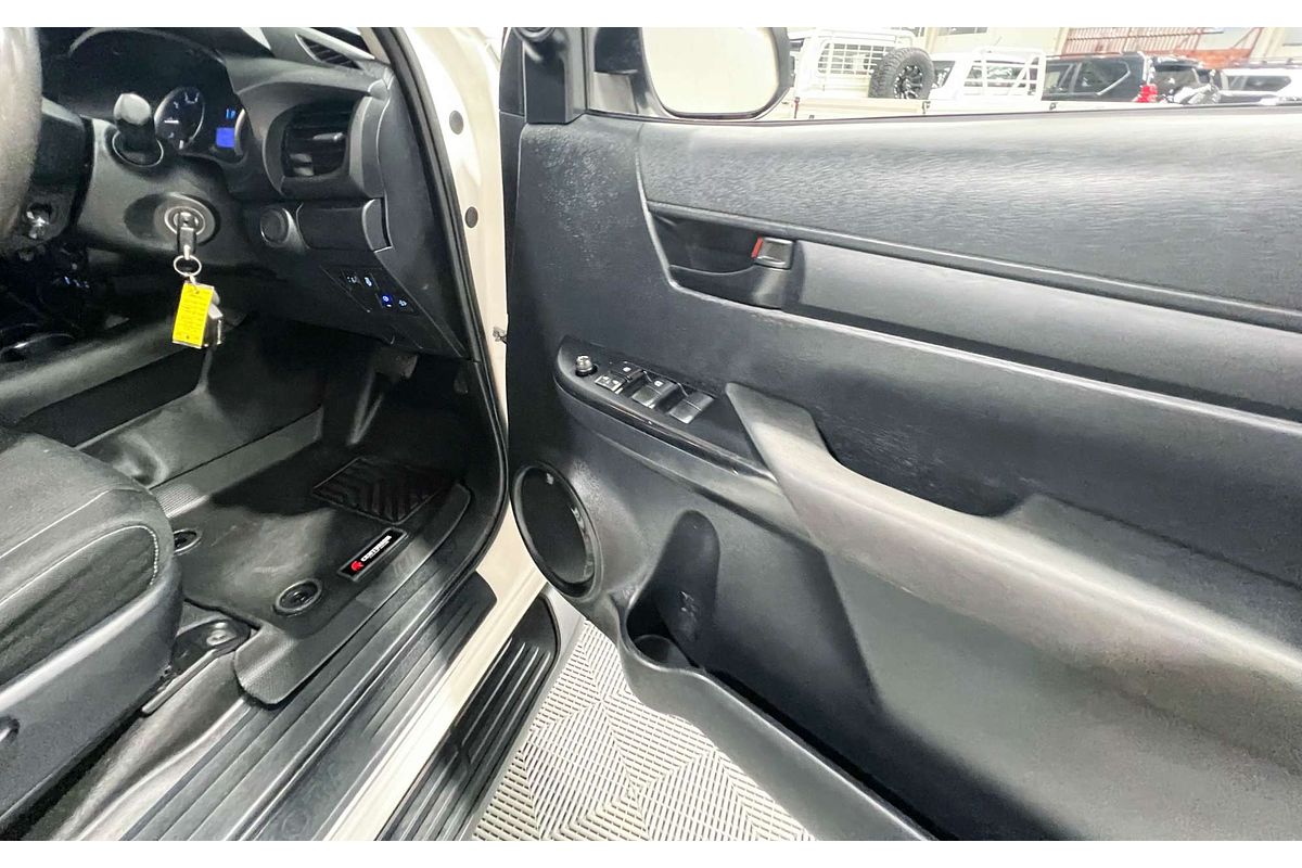 2019 Toyota Hilux SR GUN126R 4X4
