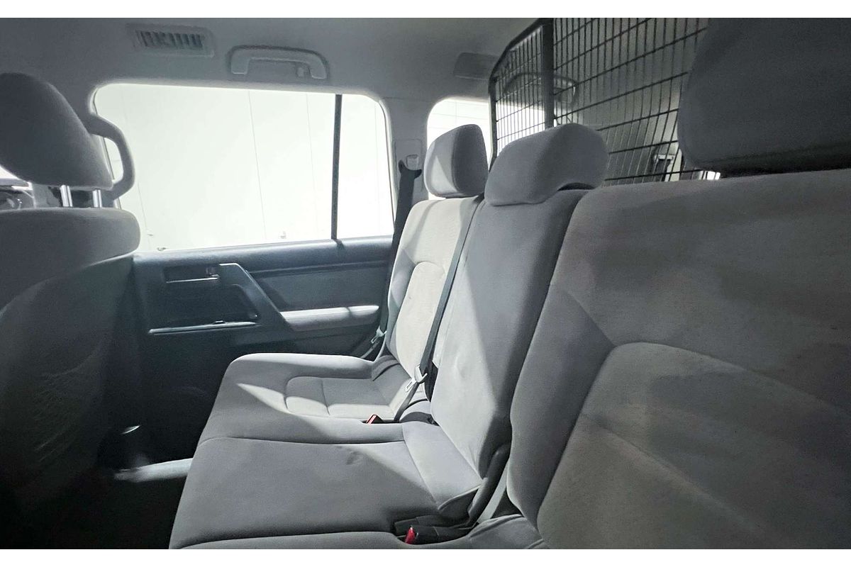 2011 Toyota Landcruiser GXL UZJ200R