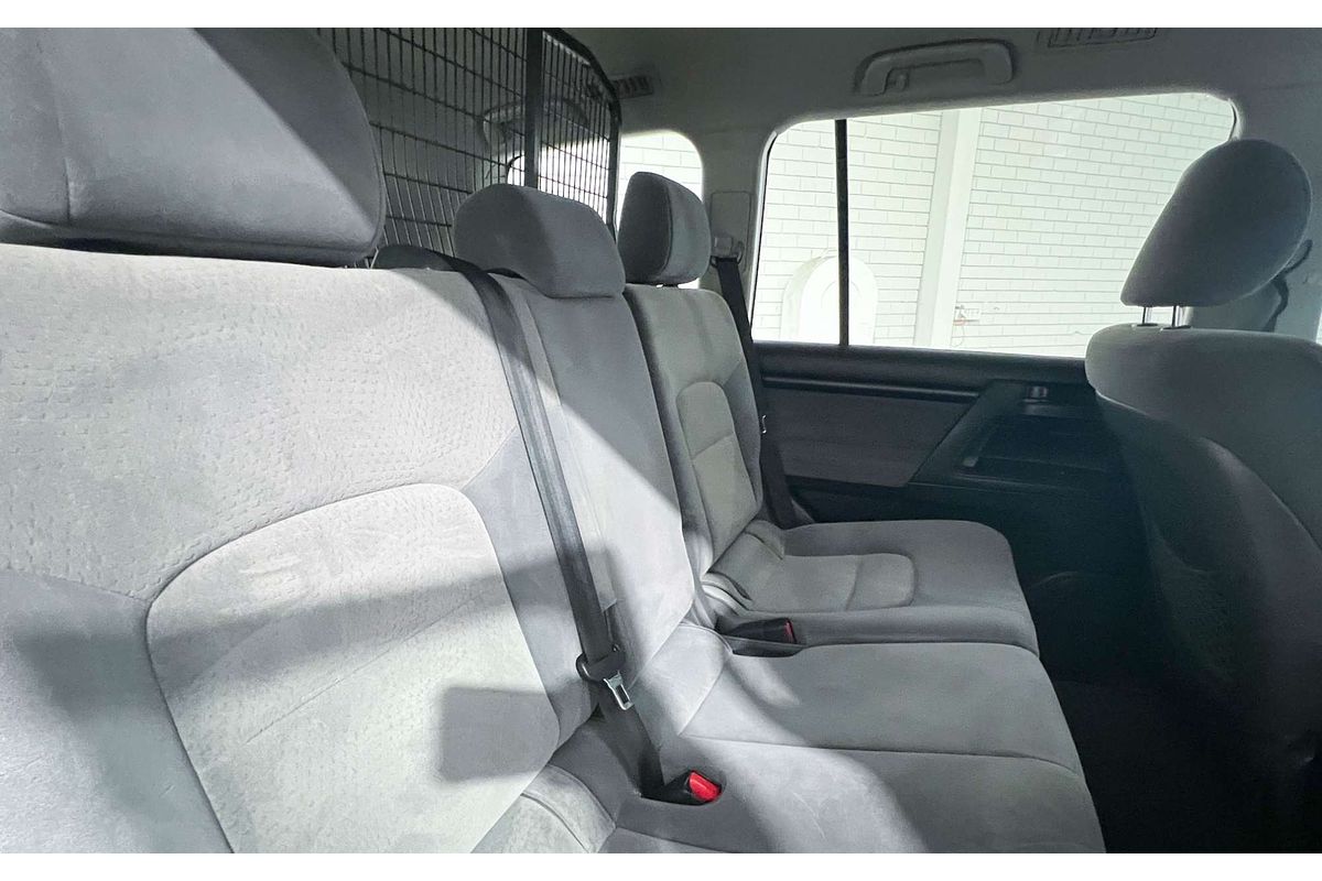 2011 Toyota Landcruiser GXL UZJ200R