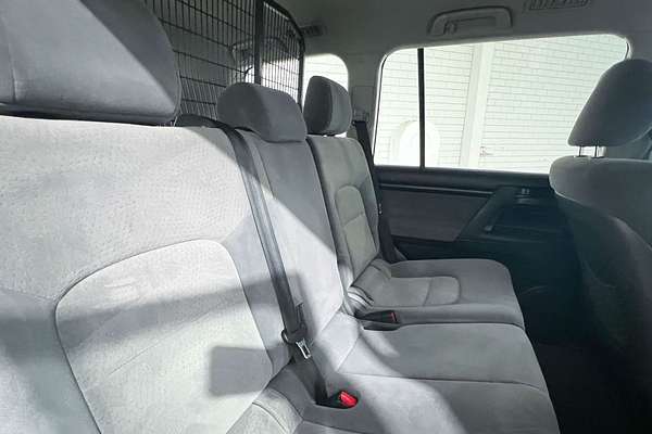 2011 Toyota Landcruiser GXL UZJ200R