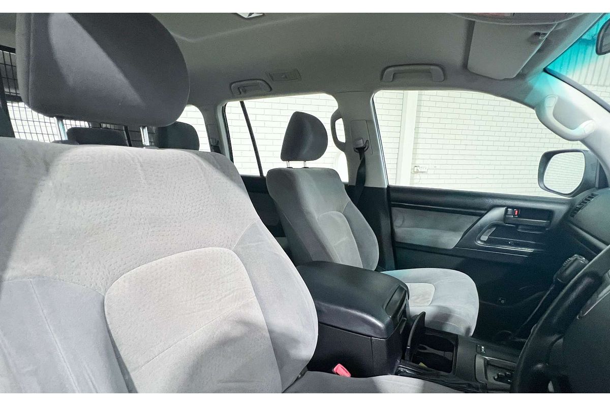 2011 Toyota Landcruiser GXL UZJ200R
