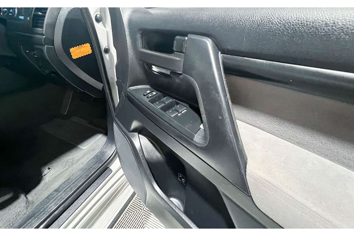 2011 Toyota Landcruiser GXL UZJ200R