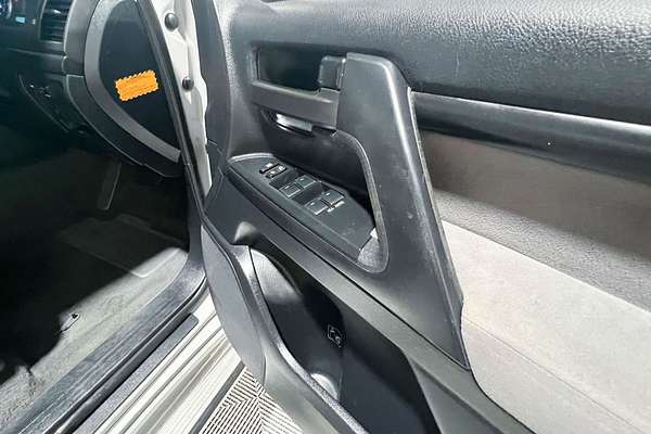 2011 Toyota Landcruiser GXL UZJ200R