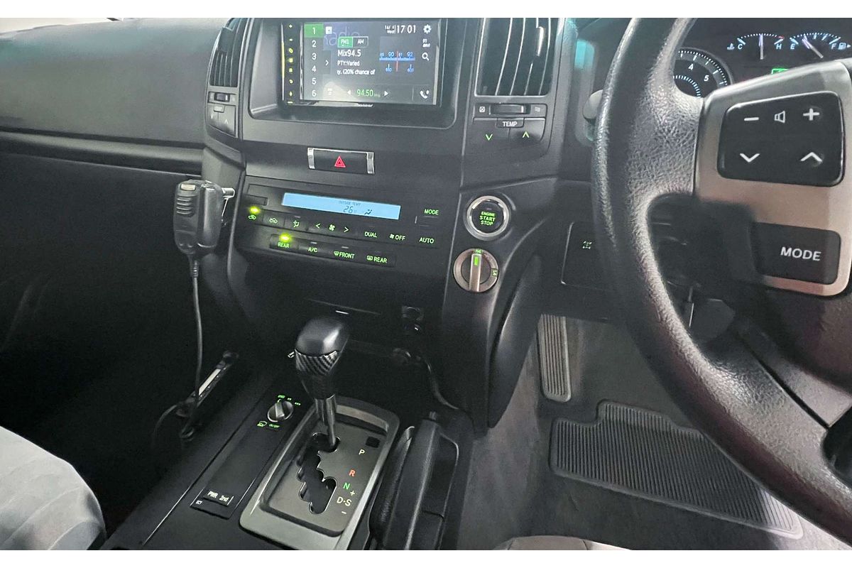 2011 Toyota Landcruiser GXL UZJ200R