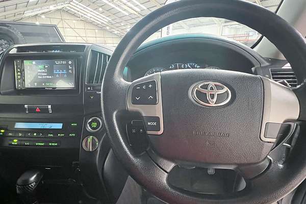 2011 Toyota Landcruiser GXL UZJ200R