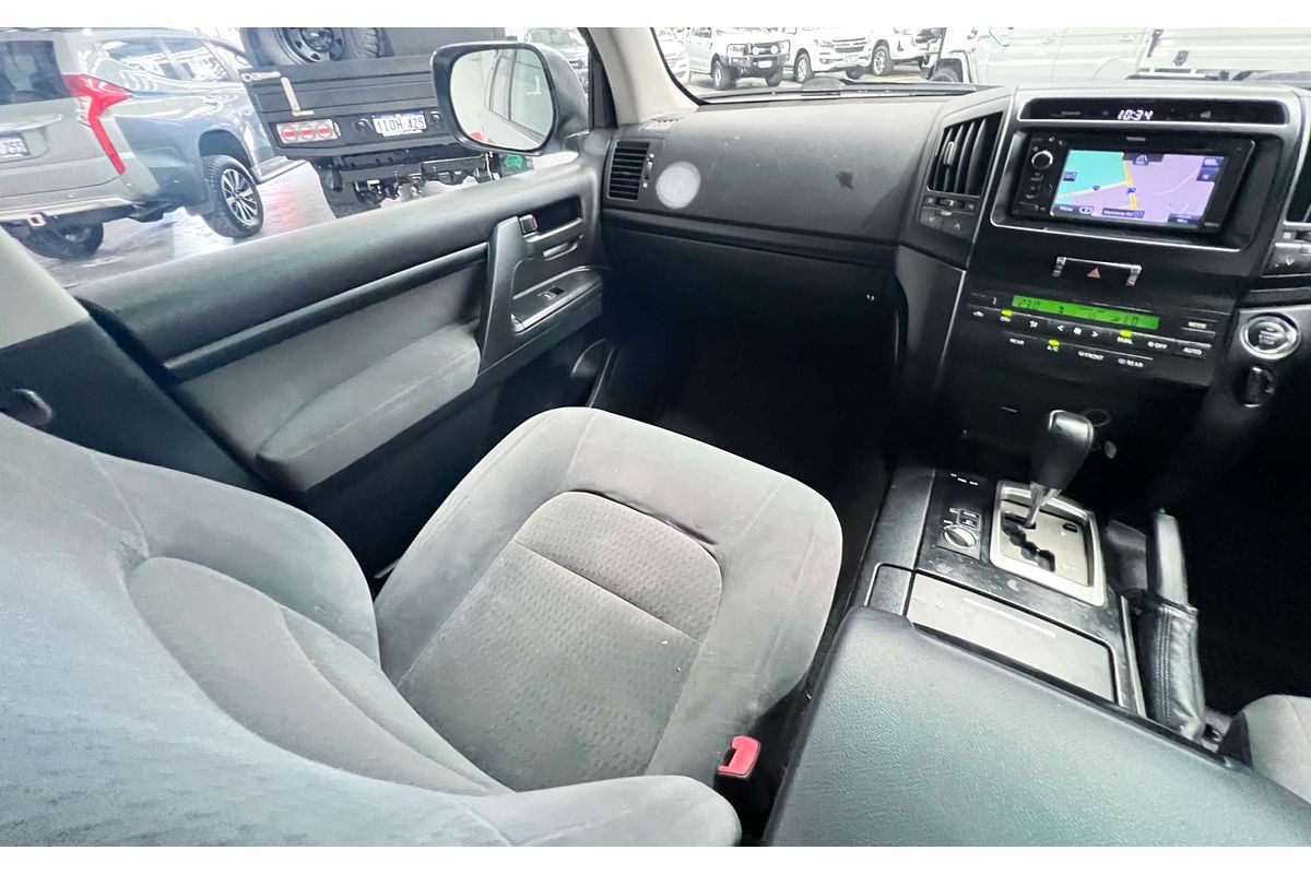 2012 Toyota Landcruiser GXL VDJ200R