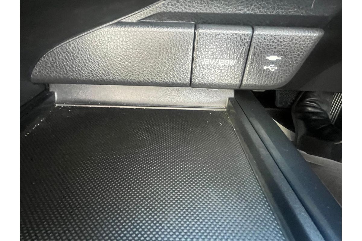 2019 Toyota Camry Ascent ASV70R