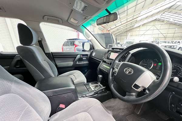 2012 Toyota Landcruiser GXL VDJ200R