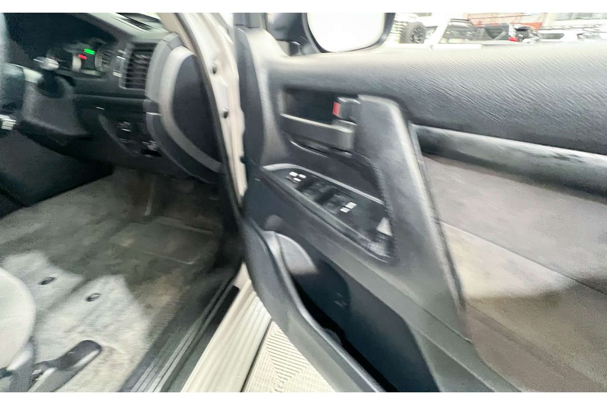 2012 Toyota Landcruiser GXL VDJ200R