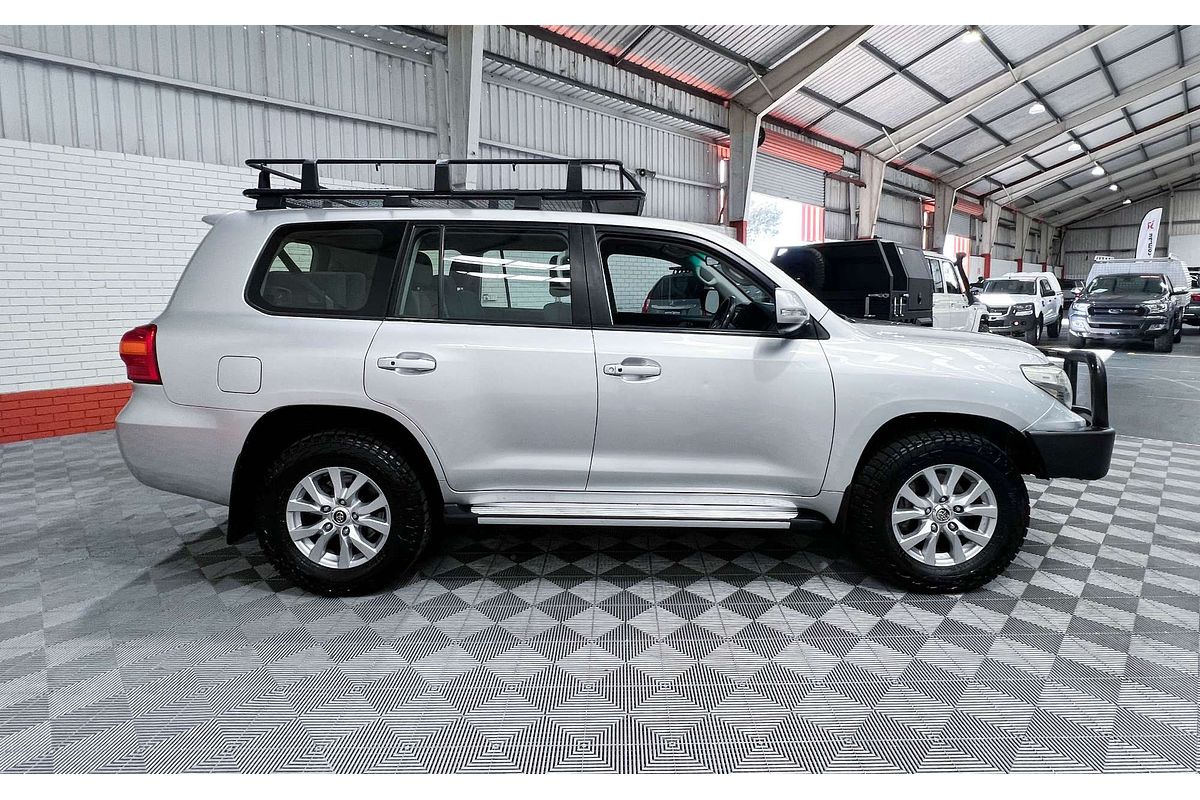 2012 Toyota Landcruiser GXL VDJ200R