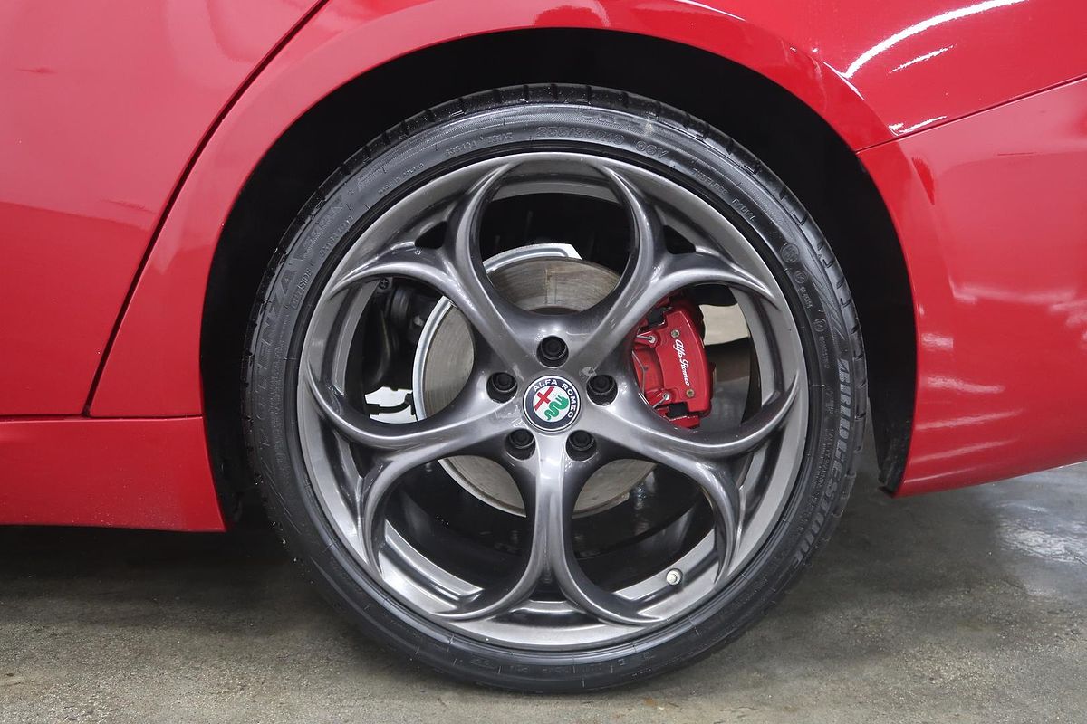2018 Alfa Romeo Giulia Super