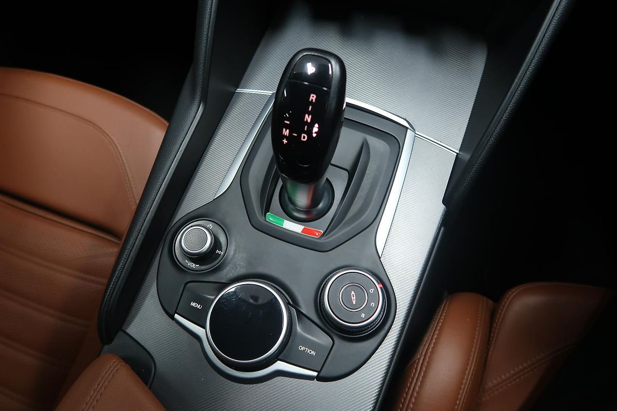 2018 Alfa Romeo Giulia Super