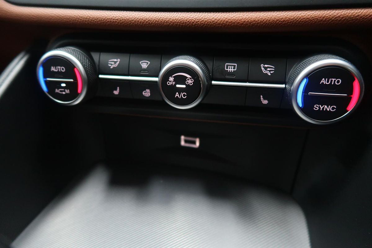 2018 Alfa Romeo Giulia Super